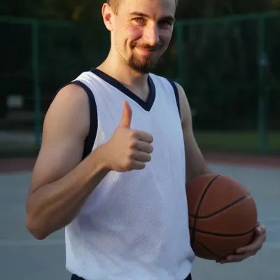 Артём